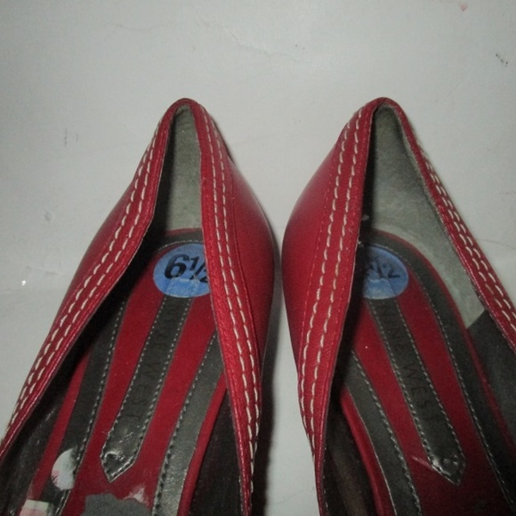 NINE WEST Brick Red Round Toe Ballet Flats - Picture 3 of 5